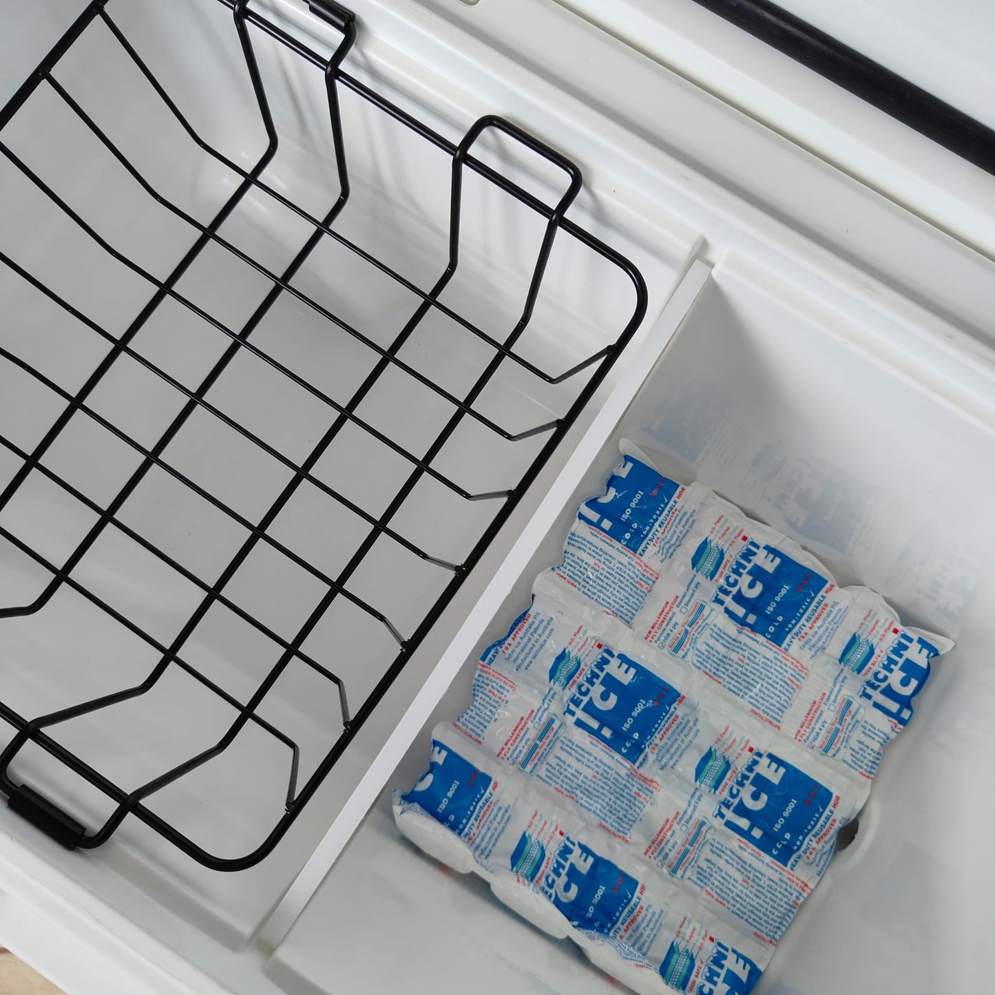 Wire Basket & Divider for 120L Signature Hybrid/Hardcore Ice Box